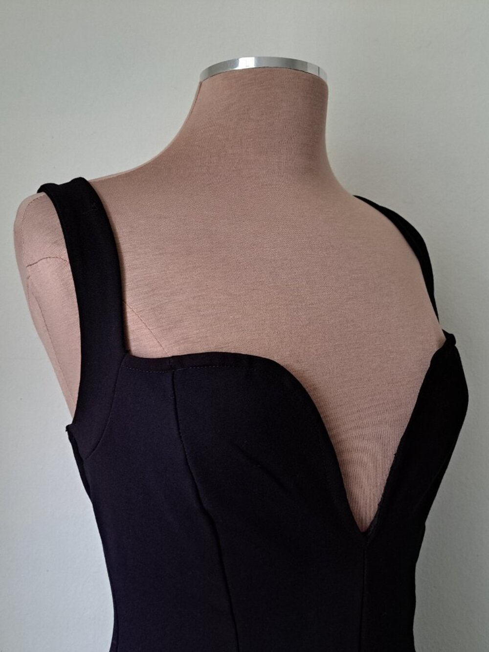 Cameo Women's Stretch Midi Dress Color Black Size S/M - Picture 3 of 7